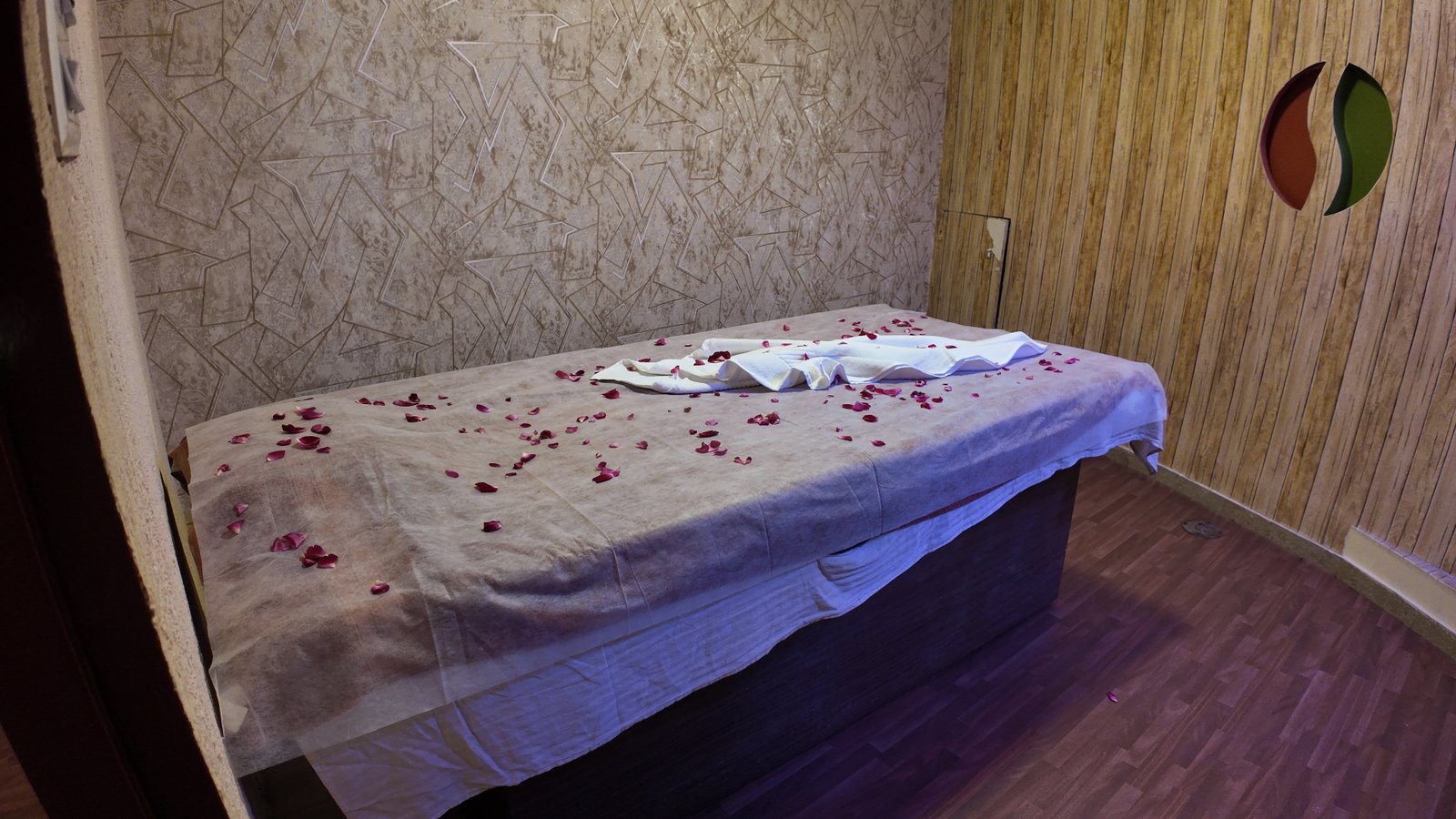 Blue Lotus Spa Malad premium relaxation space