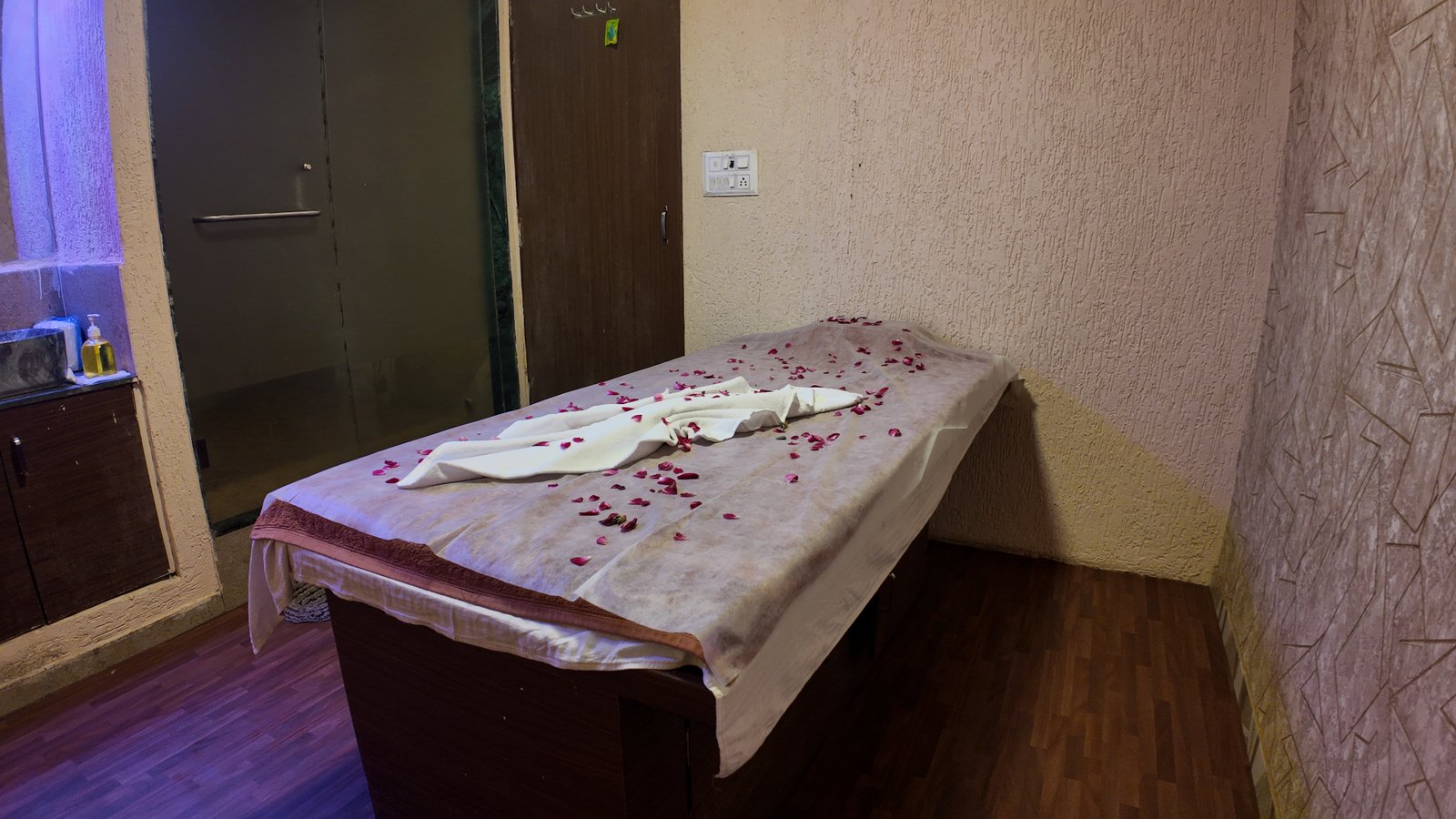 Blue Lotus Spa Malad peaceful wellness ambience